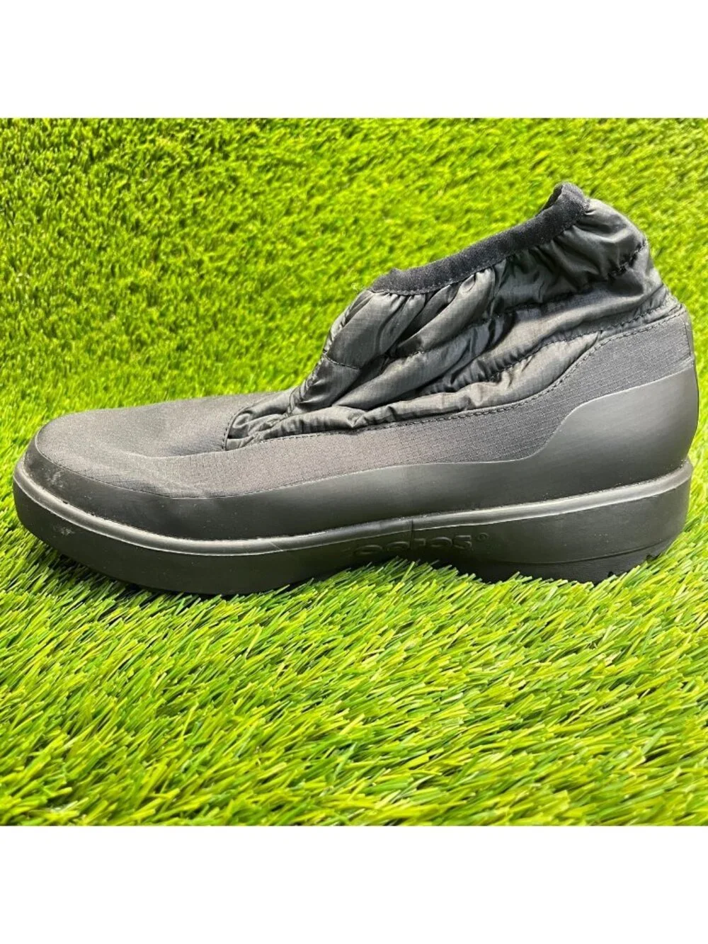 OOFOS OOmg Bootie Womens Size 9 Black Classic Outdoor Pull On Recovery Boots